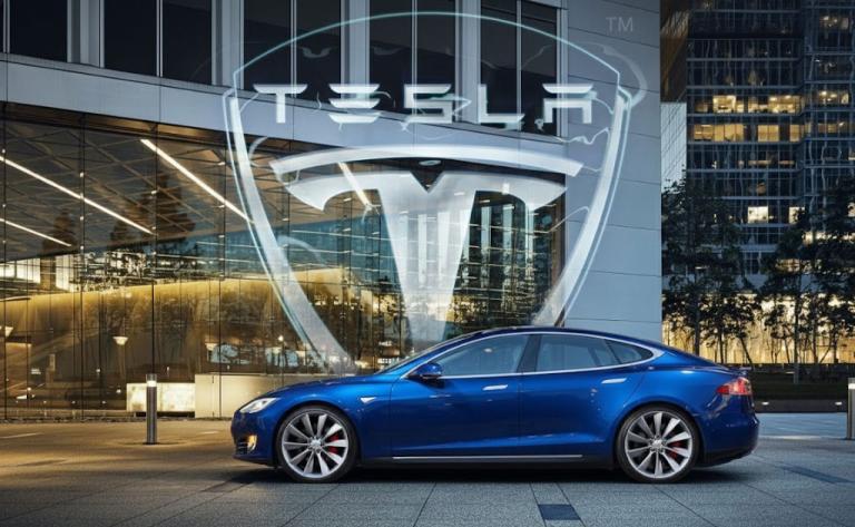 Tesla December 2025: New Releases, Reviews & EV Market Update