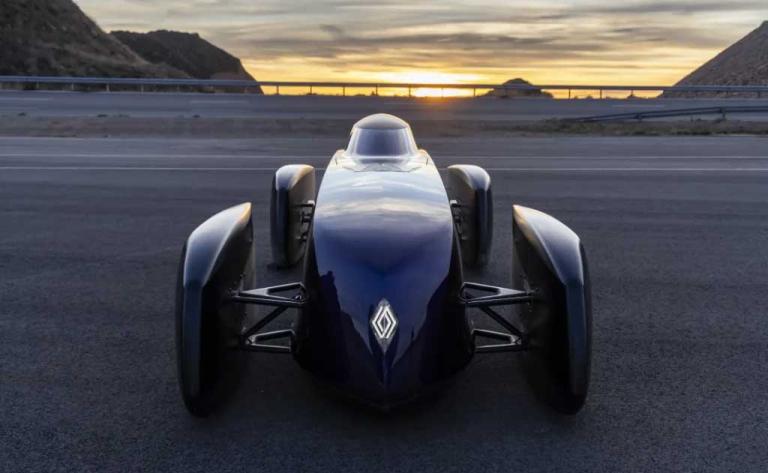 Renault Filante Record 2025 electric car achieving over 1,000 km range on a single charge at highway speeds